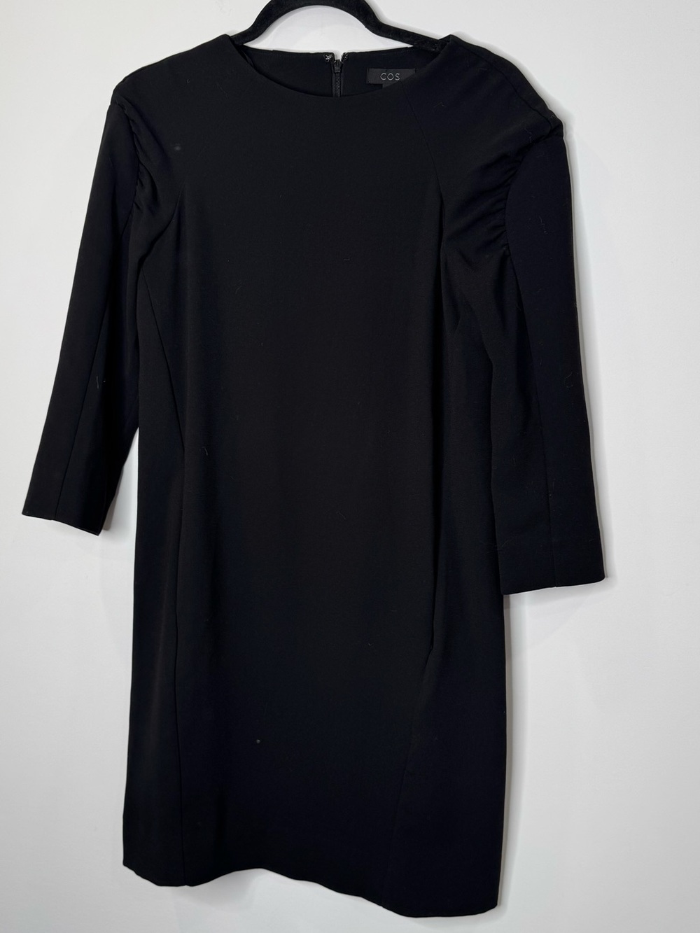 COS Classic Black Shift Dress with Subtle Puff Sleeves Gathered sz 2 minimalist - Picture 4 of 7